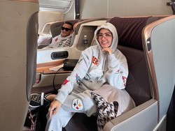 Bella Shofie Girang Wajahnya Mejeng di Times Square