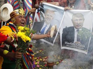 Ritual Unik Dukun di Peru Jelang Tahun Baru