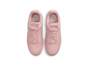 5 Tren Sneakers yang Patut Dilirik di 2022 5 Tren Sneakers yang Patut Dilirik di 2022