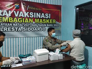 Razia Vaksin di Batas Kota Sidoarjo Digelar Antisipasi Masuknya Omicron Razia Vaksin di Batas Kota Sidoarjo Digelar Antisipasi Masuknya Omicron