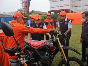 Wagub DKI Distribusikan Alat Pendukung Hadapi Musim Hujan-Rob di Awal Tahun