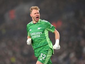 Ramsdale Diragukan Bisa Tampil Saat Arsenal Hadapi Palace