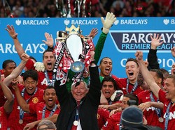 Sir Alex Ferguson adalah rajanya Premier League dengan 13 gelar untuk Manchester United. Pria asal Skotlandia itu meraihnya pada musim 1992/1993 (era pertama Premier League), 1993/1994, 1995/1996, 1996/1997, 1998/1999, 1999/2000, 2000/2001, 2002/2003, 2006/2007, 2007/2008, 2008/2009, 2010/2011, dan 2012/2013. (Foto: Getty Images/Alex Livesey)