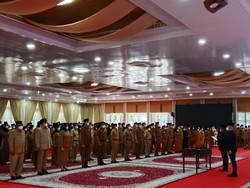 Lantik 381 Pejabat Pemprov, Gubsu Edy Ingatkan Jaga Etika