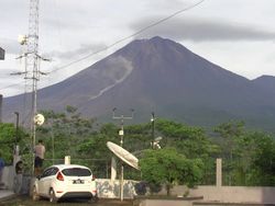Jelang Pergantian Tahun, Semeru Kembali Luncurkan Awan Panas Sejauh 5 KM