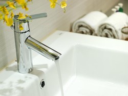 Hati-hati! Jangan Langsung Minum Air Keran di Hotel