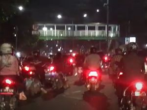 Suasana Jalanan Jakarta di Malam Pergantian Tahun 2022