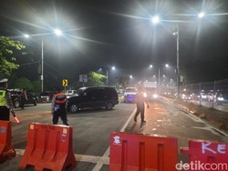 Ratusan Kendaraan Diputar Balik Saat Jembatan Suramadu Ditutup