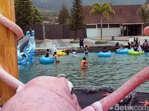 Liburan di Garut? Yuk Coba Kolam Arus Ombak Air Panas Ini Liburan di Garut? Yuk Coba Kolam Arus Ombak Air Panas Ini