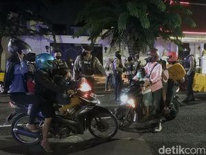 Polisi Larang Konvoi Malam Tahun Baru 2023 di Surabaya