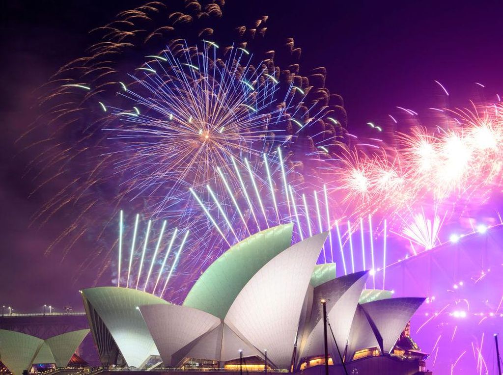 Meriah! Pesta Kembang Api di Sydney Rayakan Pergantian Tahun Baru 2022 Meriah! Pesta Kembang Api di Sydney Rayakan Pergantian Tahun Baru 2022
