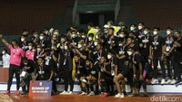 Liga 2 2021 telah usai, 3 tim telah mendapatkan tiket promosi ke Liga 1. Ketiga tim tersebut diantaranya Persis Solo, Rans Cilegon Fc dan Martapura Dewa United.