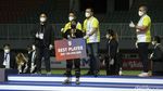 Momen Raffi Ahmad-Kaesang Terima Medali Liga 2