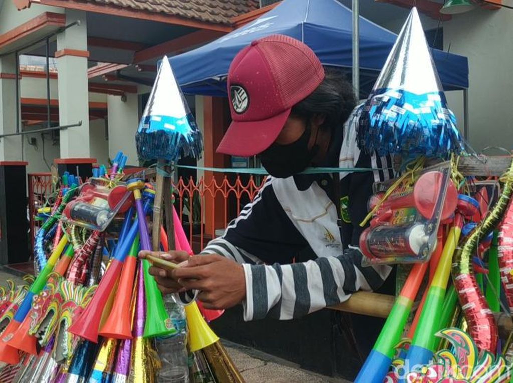 Terompet-Petasan Akan Disita Jika Nekat Jualan di Surabaya Jelang Tahun Baru