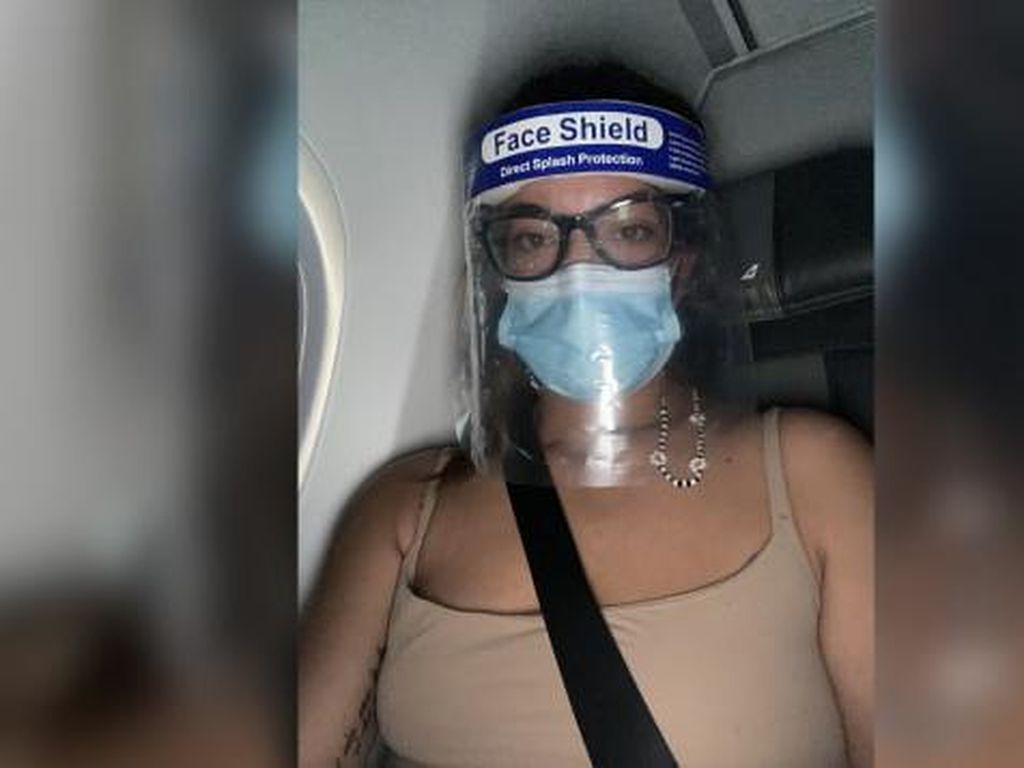Positif Covid, Wanita Ini Dikarantina 3 Jam di Toilet Pesawat