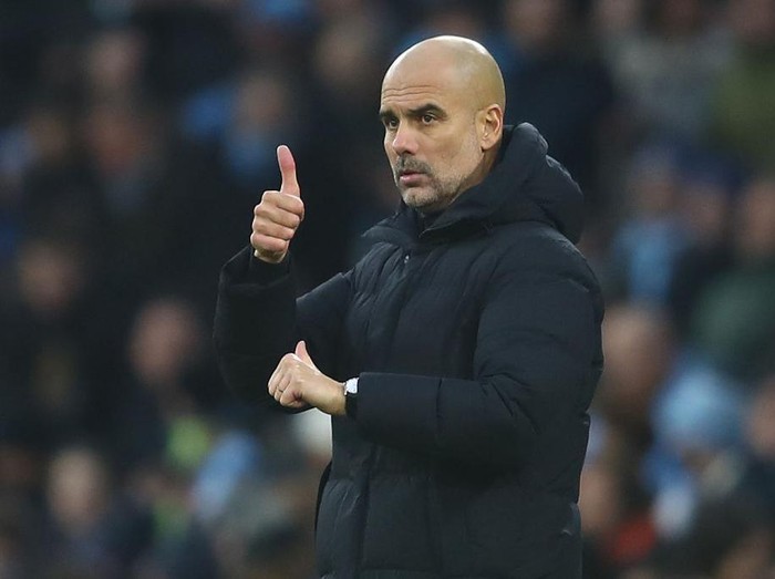 MANCHESTER, ENGLAND - DECEMBER 26: Manchester City manager Josep Guardiola gestures from the touchline during the Premier League match between Manchester City and Leicester City at Etihad Stadium on December 26, 2021 in Manchester, England. (Photo by Chris Brunskill/Getty Images)