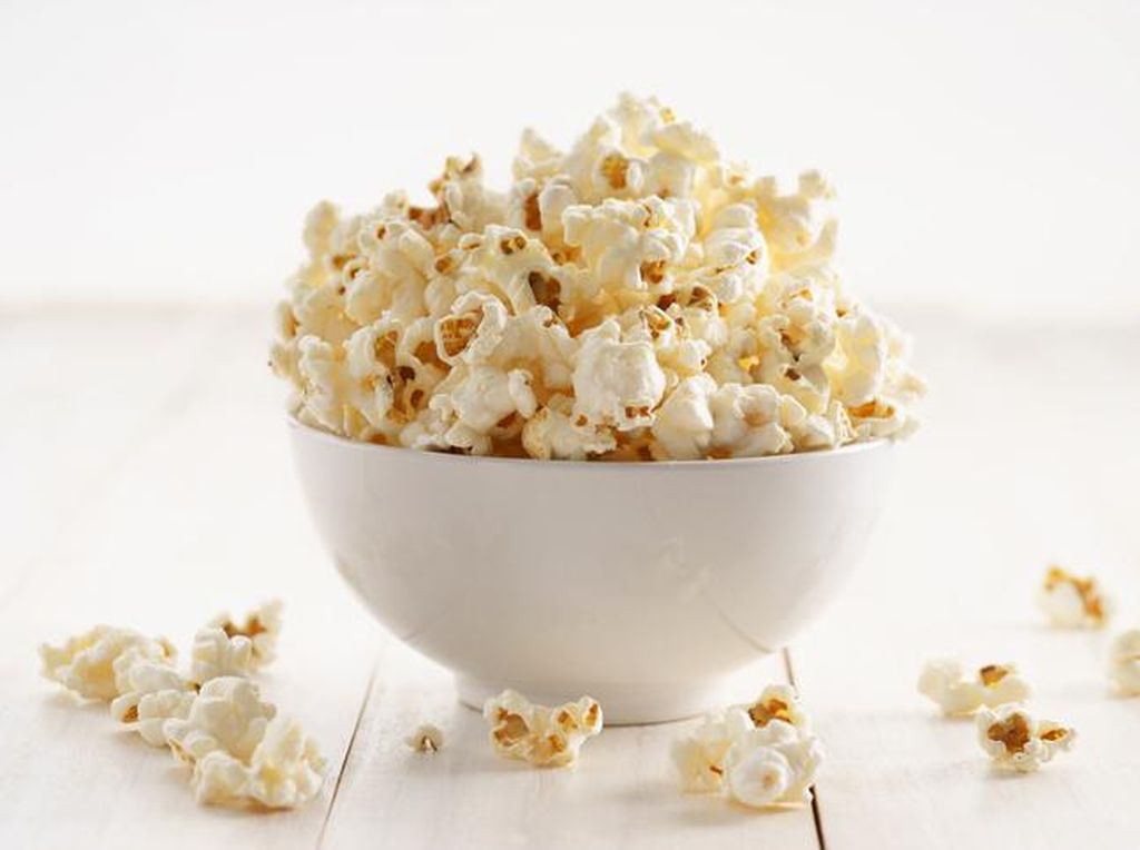 Cara Membuat Popcorn Mekar dan Tidak Gosong Buat Camilan Tahun Baru