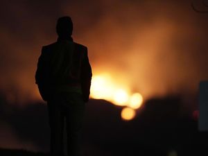 Kebakaran Hutan di Texas, Petugas Evakuasi Warga