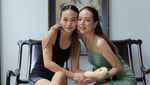 Foto: Madam Pang dan Prang Nuanwan, Ibu-Anak Jelita Gila Bola