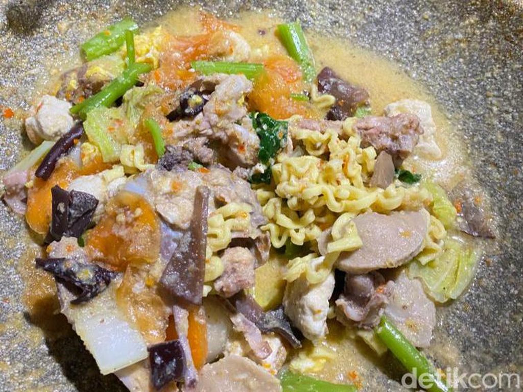 Seblak Cobek Teh Ida, Seblak Ngumpet Dalam Gang yang Mantul di Braga Seblak Cobek Teh Ida, Seblak Ngumpet Dalam Gang yang Mantul di Braga