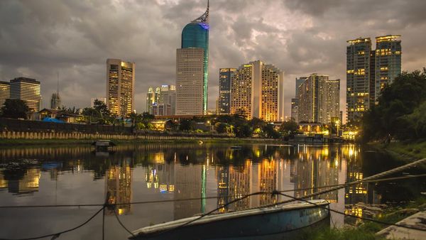 Senja Terakhir 2021 di Jakarta