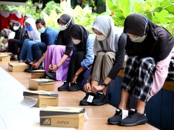 Perlengkapan Sekolah Masyarakat Penghasilan Rendah Mulai Dibagikan Gratis