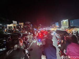 41 Ribu Kendaraan Diprediksi ke Arah Puncak Saat Malam Tahun Baru 41 Ribu Kendaraan Diprediksi ke Arah Puncak Saat Malam Tahun Baru