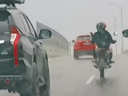 Viral Pemotor di Makassar Masuk Tol Layang