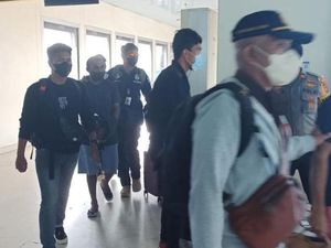 6 Penyerang Pos TNI Maybrat Tewaskan 4 Prajurit Disidang di Makassar 6 Penyerang Pos TNI Maybrat Tewaskan 4 Prajurit Disidang di Makassar