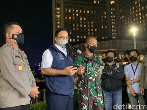 Anies Akui Masih Ada Kerumunan Warga Rayakan Tahun Baru 2022