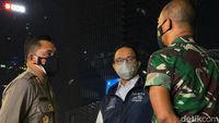 Anies Pantau Momen Pergantian Tahun Baru di Bundaran HI