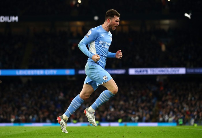 MANCHESTER, ENGLAND - DECEMBER 26: Aymeric Laporte of Manchester City celebrates after scoring their sides fifth goal during the Premier League match between Manchester City and Leicester City at Etihad Stadium on December 26, 2021 in Manchester, England. (Photo by Chris Brunskill/Getty Images)
