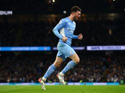 Barcelona Belum Selesai Menggerogoti Manchester City