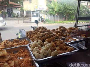 Harga Gorengan di Tahun Baru Belum Naik, tapi Ukurannya Makin Kecil Harga Gorengan di Tahun Baru Belum Naik, tapi Ukurannya Makin Kecil