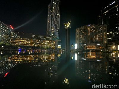 Potret Jakarta yang Sunyi Sepi Sambut Tahun Baru 2022