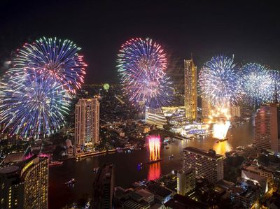 Semarak Perayaan Tahun Baru 2022 di Sejumlah Negara Dunia