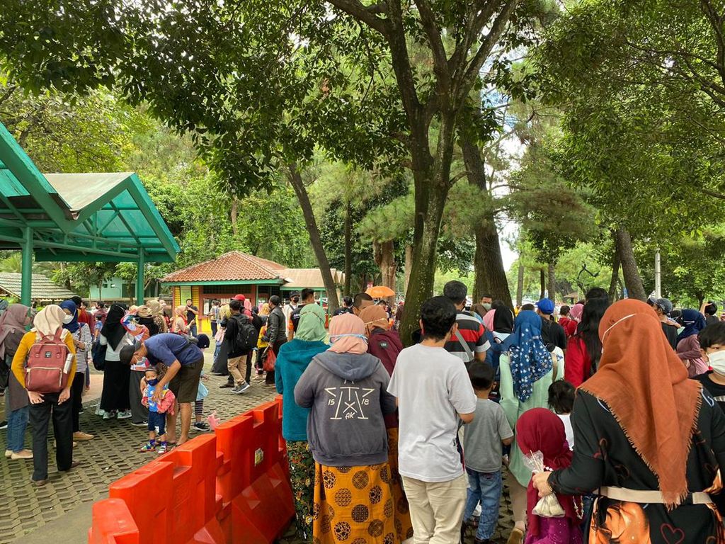 Suasana Taman Margasatwa Ragunan di Awal Tahun 2022
