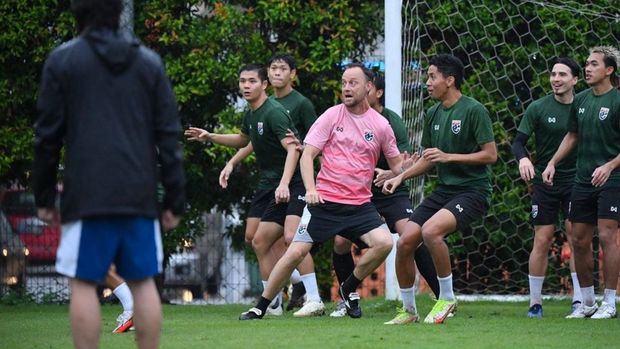 timnas thailand alexandre polking piala aff 2020 final piala aff 2020 thailand vs indonesia timnas indonesia