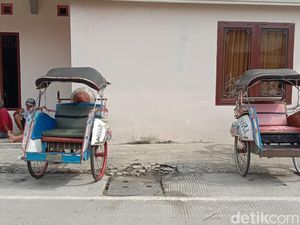 Tidak Ada Wisatawan ke Kudus Saat Libur Tahun Baru, Tukang Becak Wisata Pasrah