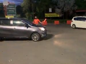 Tutup Sejak Siang, Pengunjung Masih Berdatangan Ke Ancol