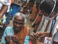 India Gagal Capai Target Vaksinasi Meski Suntikkan 20 Juta Dosis Sehari