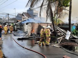 2 Orang Tewas Akibat Kebakaran Bengkel di Mampang Jaksel