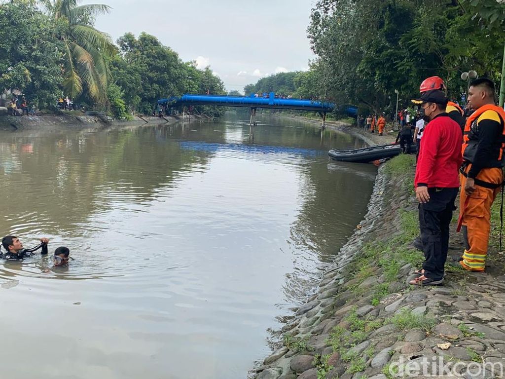Dua Anak Tenggelam di Kalimas Surabaya, Satu Ditemukan Tewas