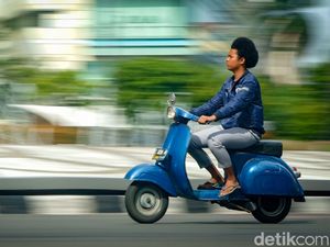 Duh, Bisa-bisanya di Jalan Protokol Naik Motor Nggak Pake Helm