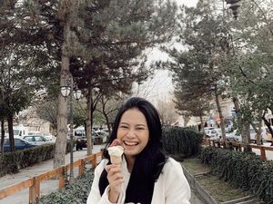 Sering Hangout Bareng Teman, Hanggini Doyan Jajan Es Krim Sering Hangout Bareng Teman, Hanggini Doyan Jajan Es Krim