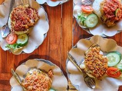 Kisah Korban PHK Jual Ayam Geprek 3000 Porsi/Bulan, Cuan Jutaan