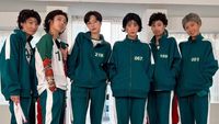 7 Foto Kocaknya Member APink Cosplay Jadi Pemain Squid Game