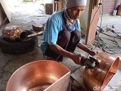 Video Perajin Tembaga Boyolali Banjir Order Replika Masjid Nabawi