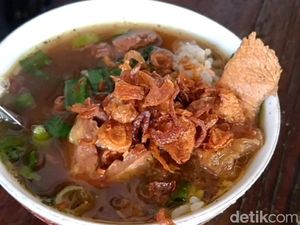 Gurih Hangat Nasi Grombyang Khas Pemalang yang Dikenal Sejak 44 Tahun Lalu Gurih Hangat Nasi Grombyang Khas Pemalang yang Dikenal Sejak 44 Tahun Lalu