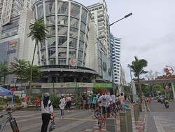 Hari Minggu Pertama 2022, Warga Ramai Berolahraga di Sudirman-Thamrin Jakpus